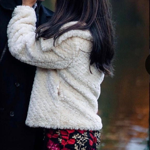 Cream warm plush soft winter jacket - Picture 2 of 2